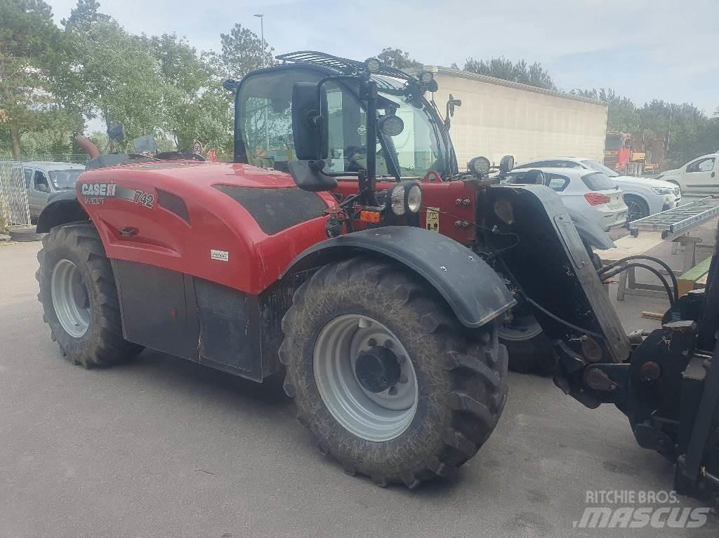 Case IH 742 Трактори