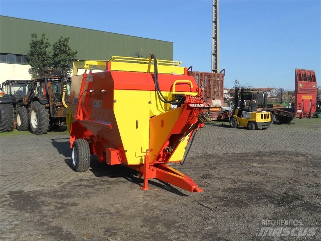 Comag 6M3 Миксер Фидери
