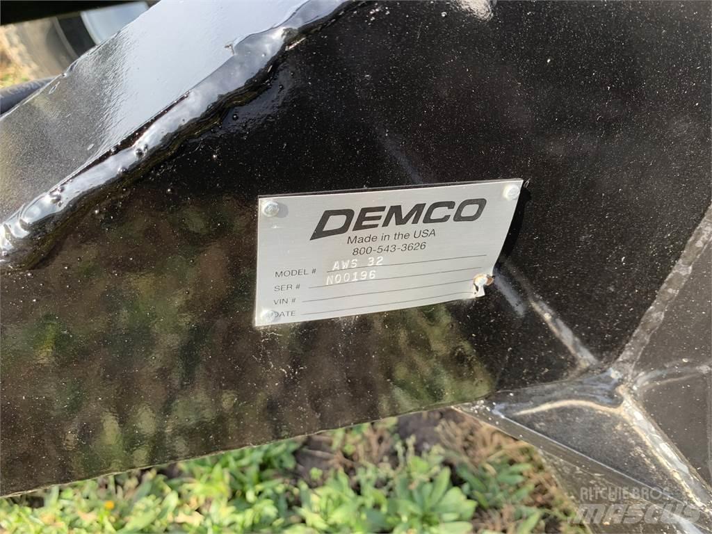 Demco AWS32 Ремаркета за зърно / силаж
