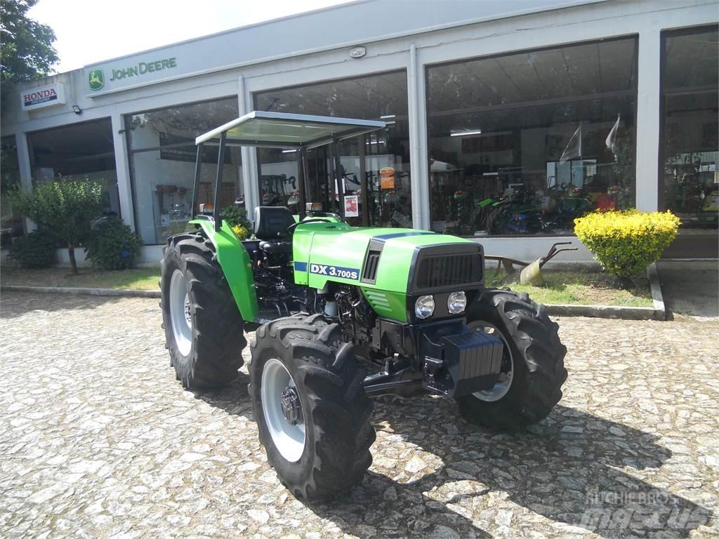 Deutz DX3700 Трактори