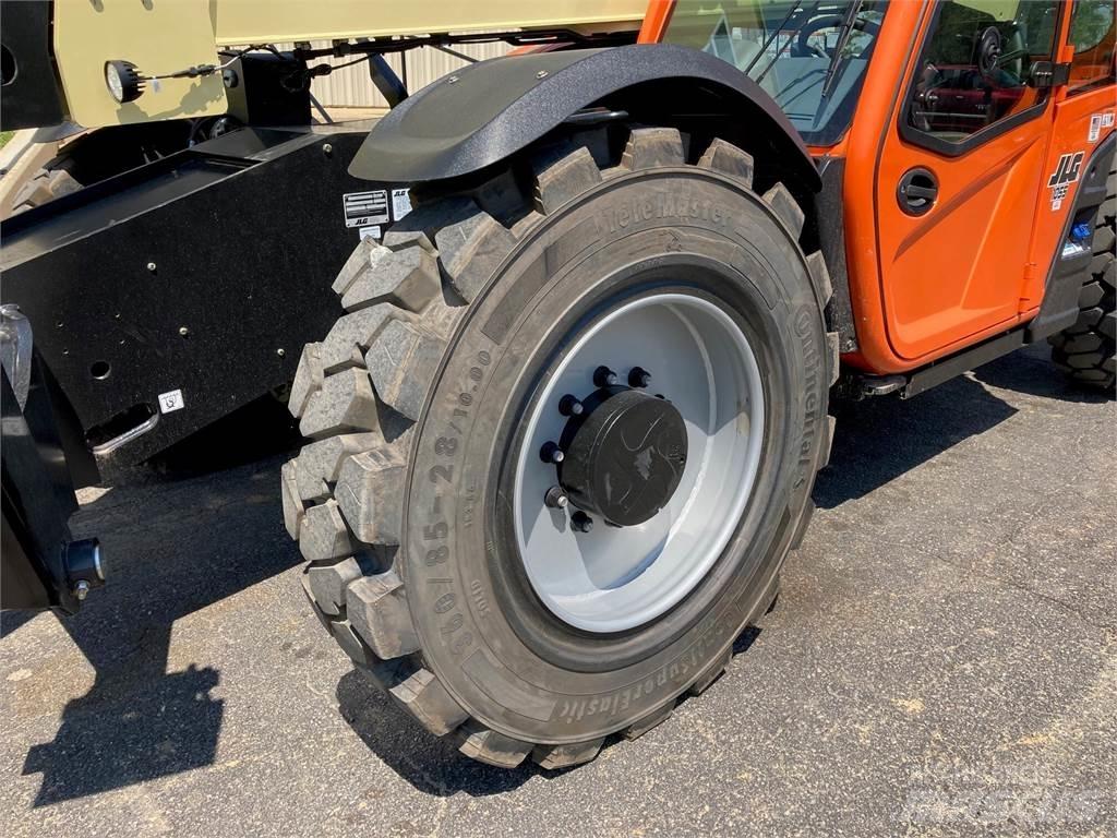 JLG 1055 Телескопични товарачи