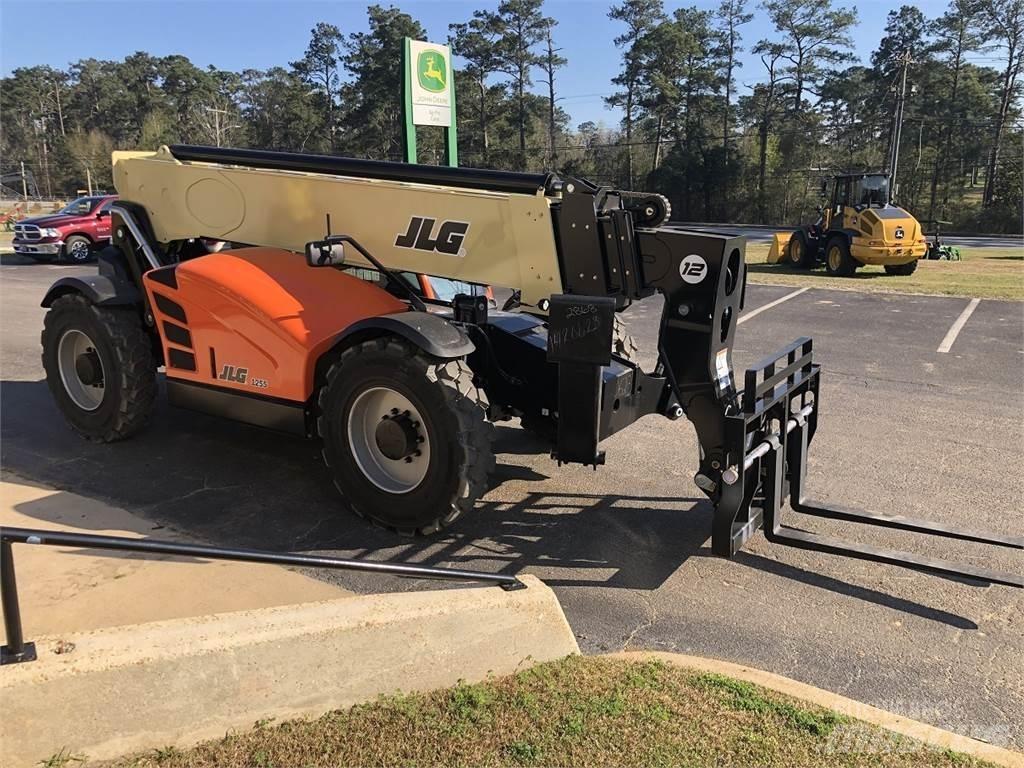 JLG 1255 Телескопични товарачи