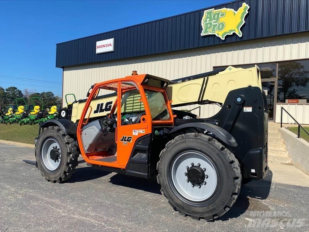 JLG 742 Телескопични товарачи
