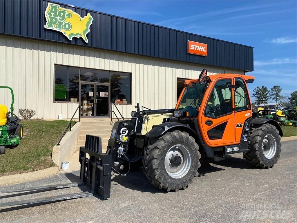 JLG 832 Телескопични товарачи