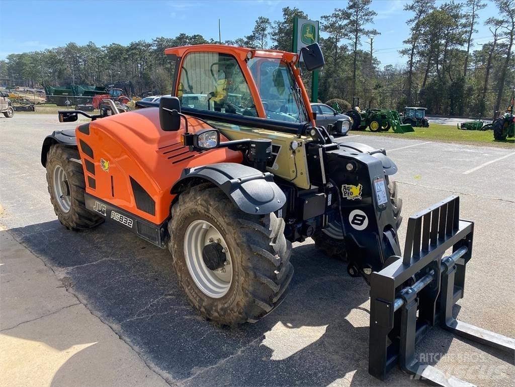 JLG 832 Телескопични товарачи
