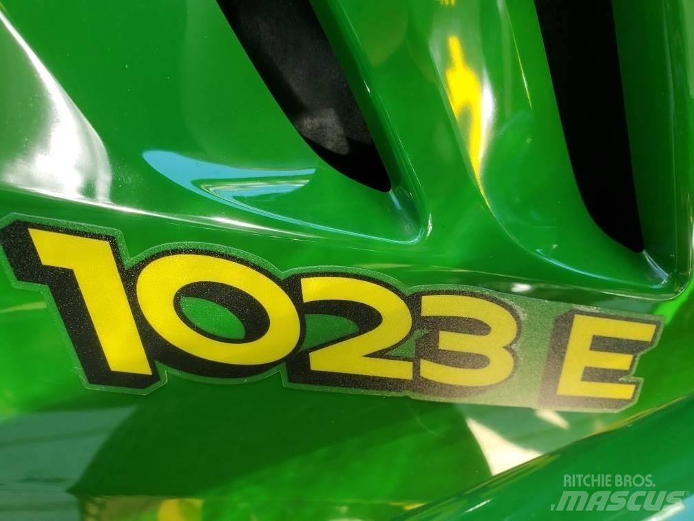 John Deere 1023E Компактни трактори