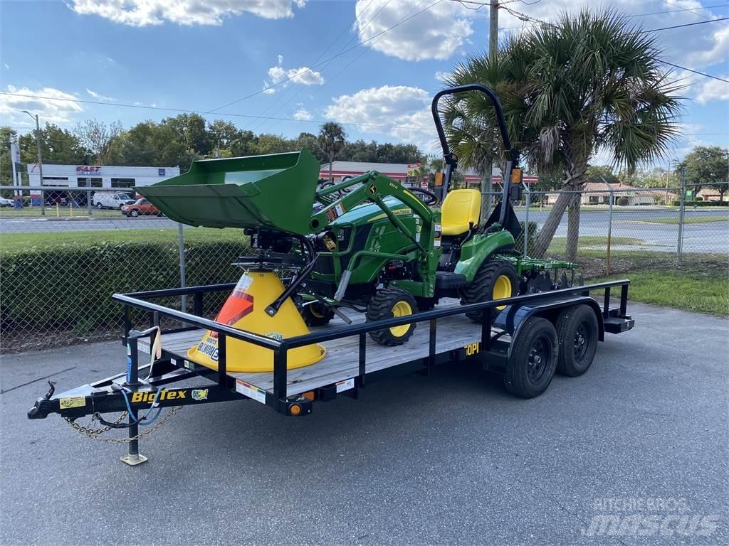 John Deere 1023E Компактни трактори