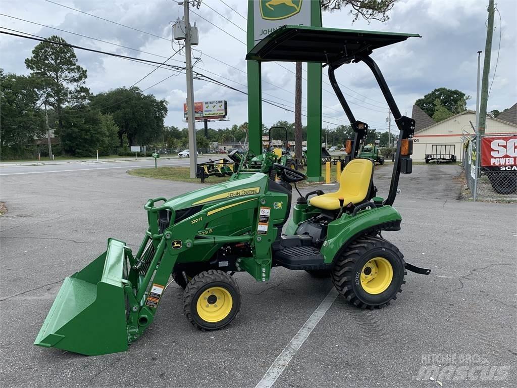 John Deere 1023E Компактни трактори
