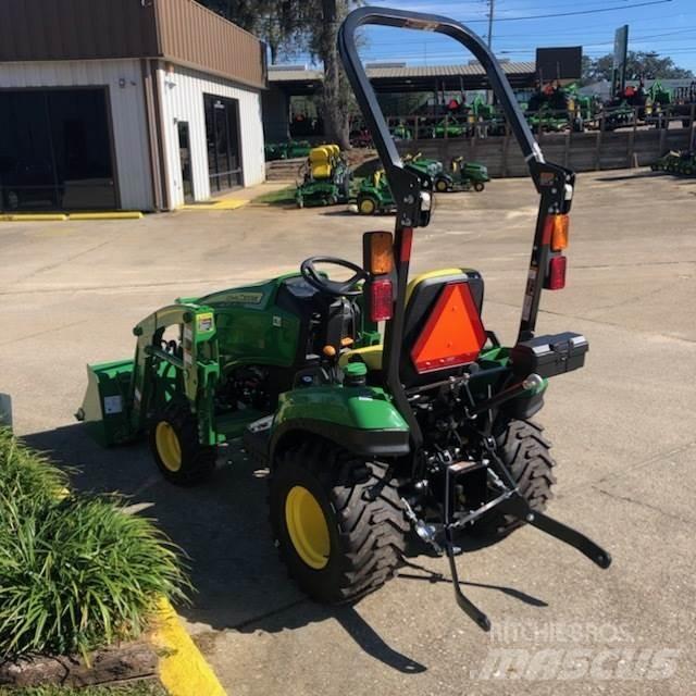 John Deere 1023E Компактни трактори