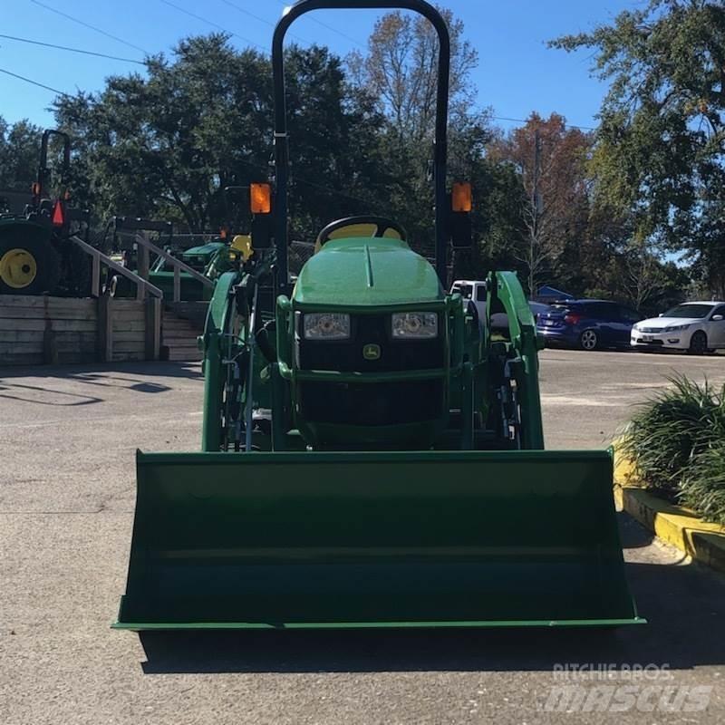 John Deere 1023E Компактни трактори