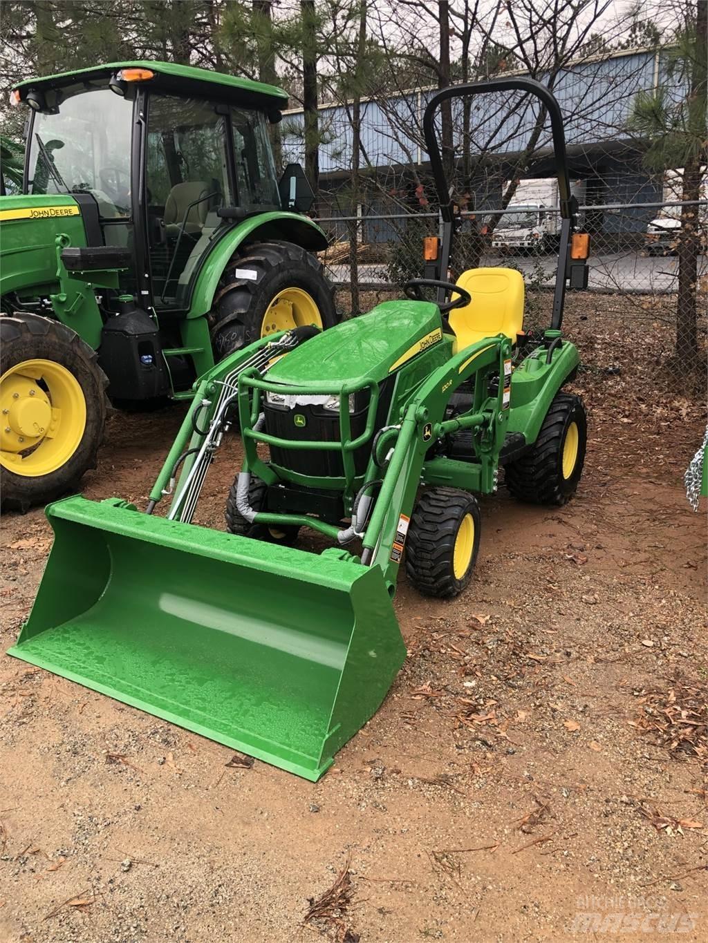John Deere 1023E Компактни трактори