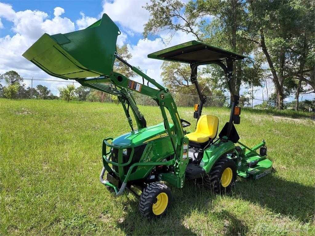 John Deere 1023E Компактни трактори