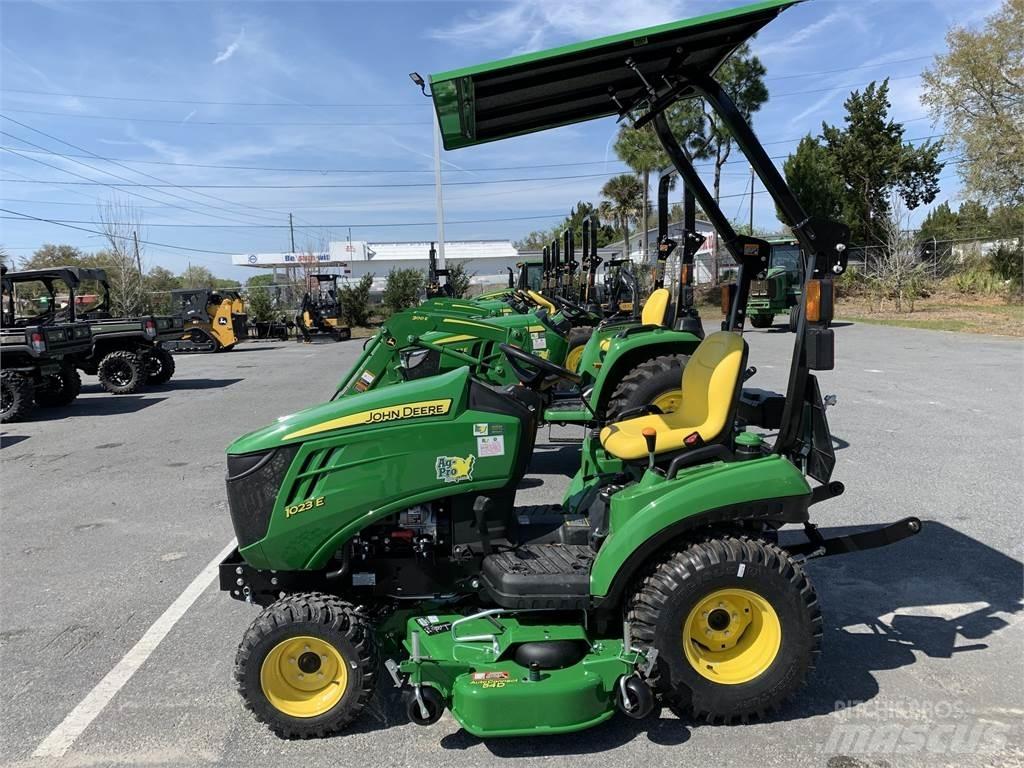 John Deere 1023E Компактни трактори