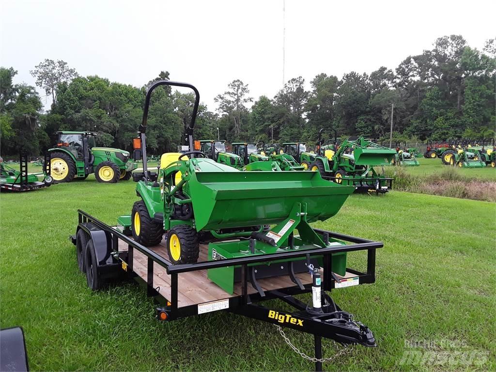 John Deere 1025R Компактни трактори