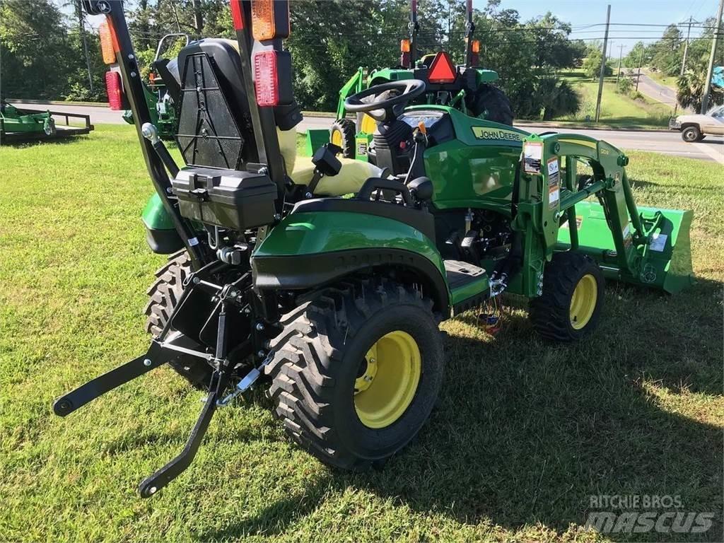 John Deere 1025R Компактни трактори