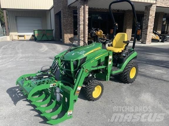 John Deere 1025R Компактни трактори