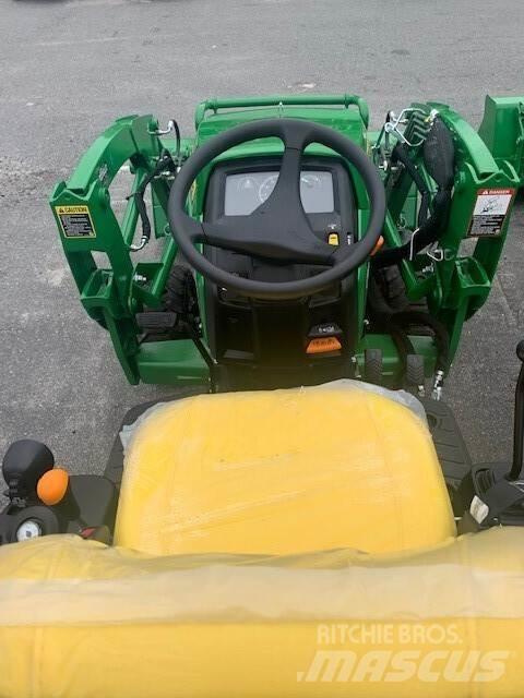 John Deere 1025R Компактни трактори