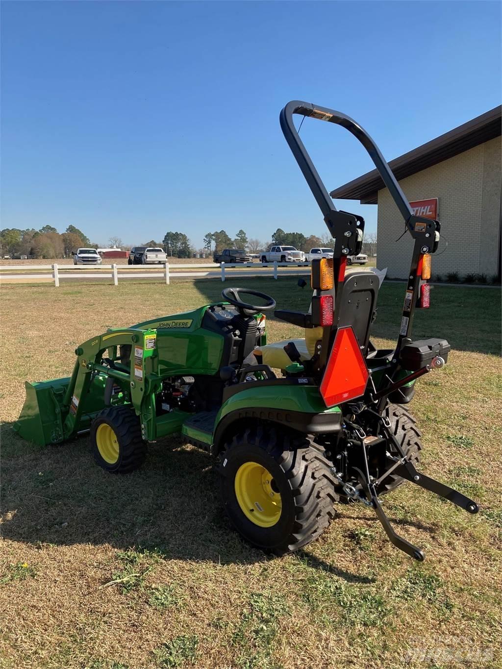 John Deere 1025R Компактни трактори
