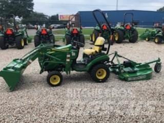 John Deere 1025R Компактни трактори