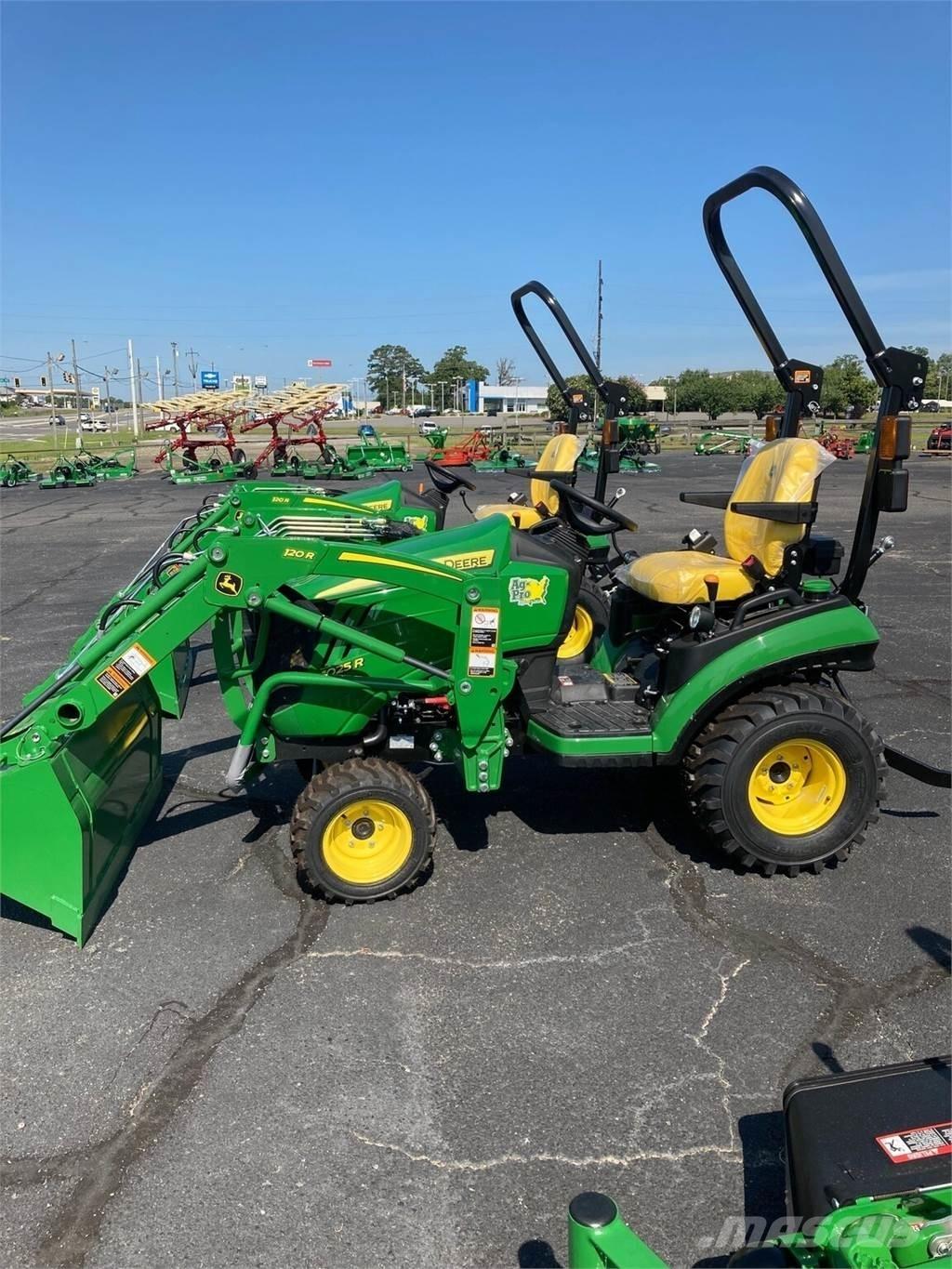 John Deere 1025R Компактни трактори