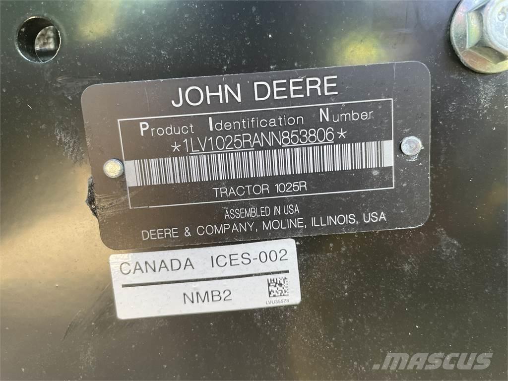 John Deere 1025R Компактни трактори