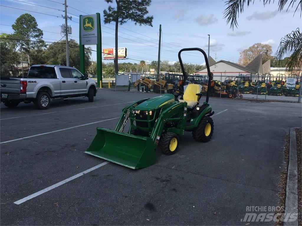 John Deere 1025R Компактни трактори