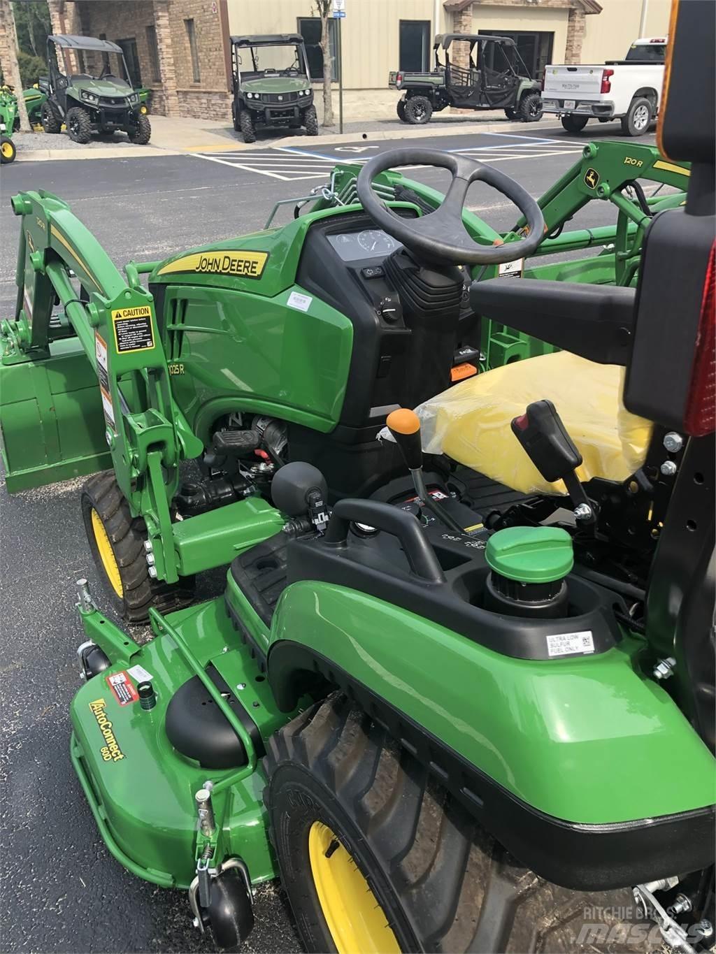 John Deere 1025R Компактни трактори