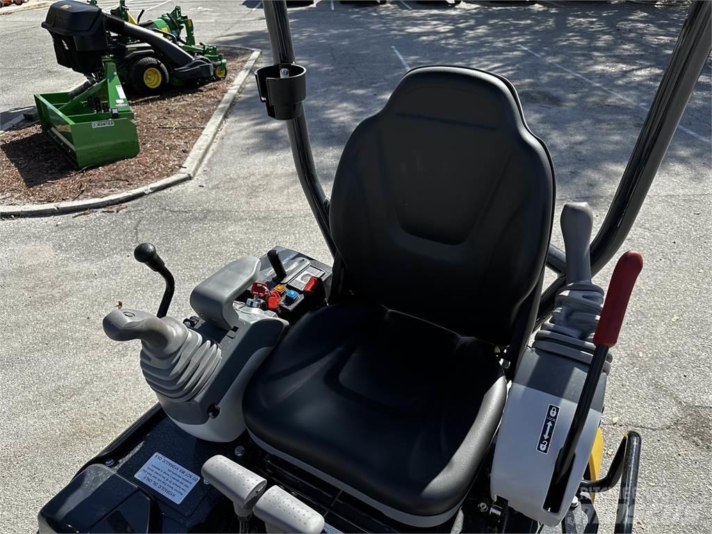 John Deere 17 P Мини екскаватори < 7 т