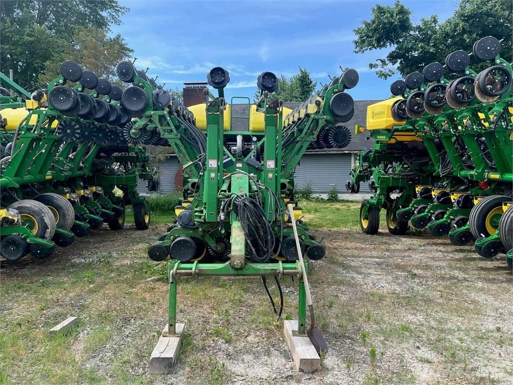 John Deere 1790 Сеялки