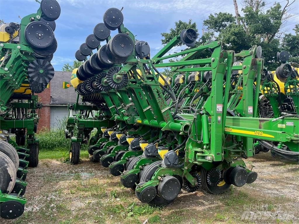 John Deere 1790 Сеялки