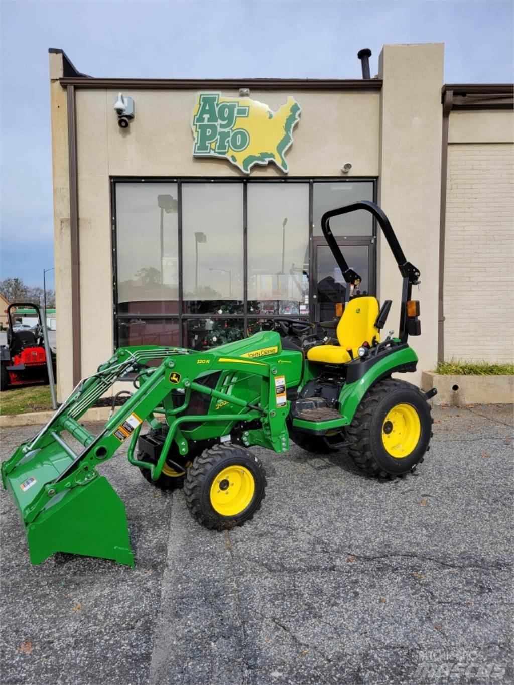 John Deere 2025R Компактни трактори