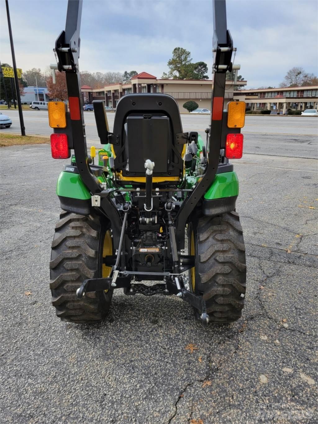 John Deere 2025R Компактни трактори
