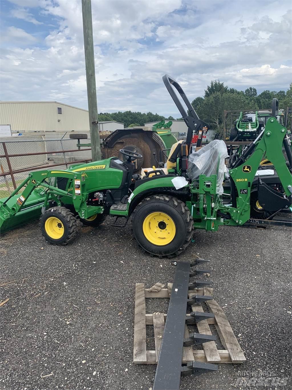 John Deere 2025R Компактни трактори