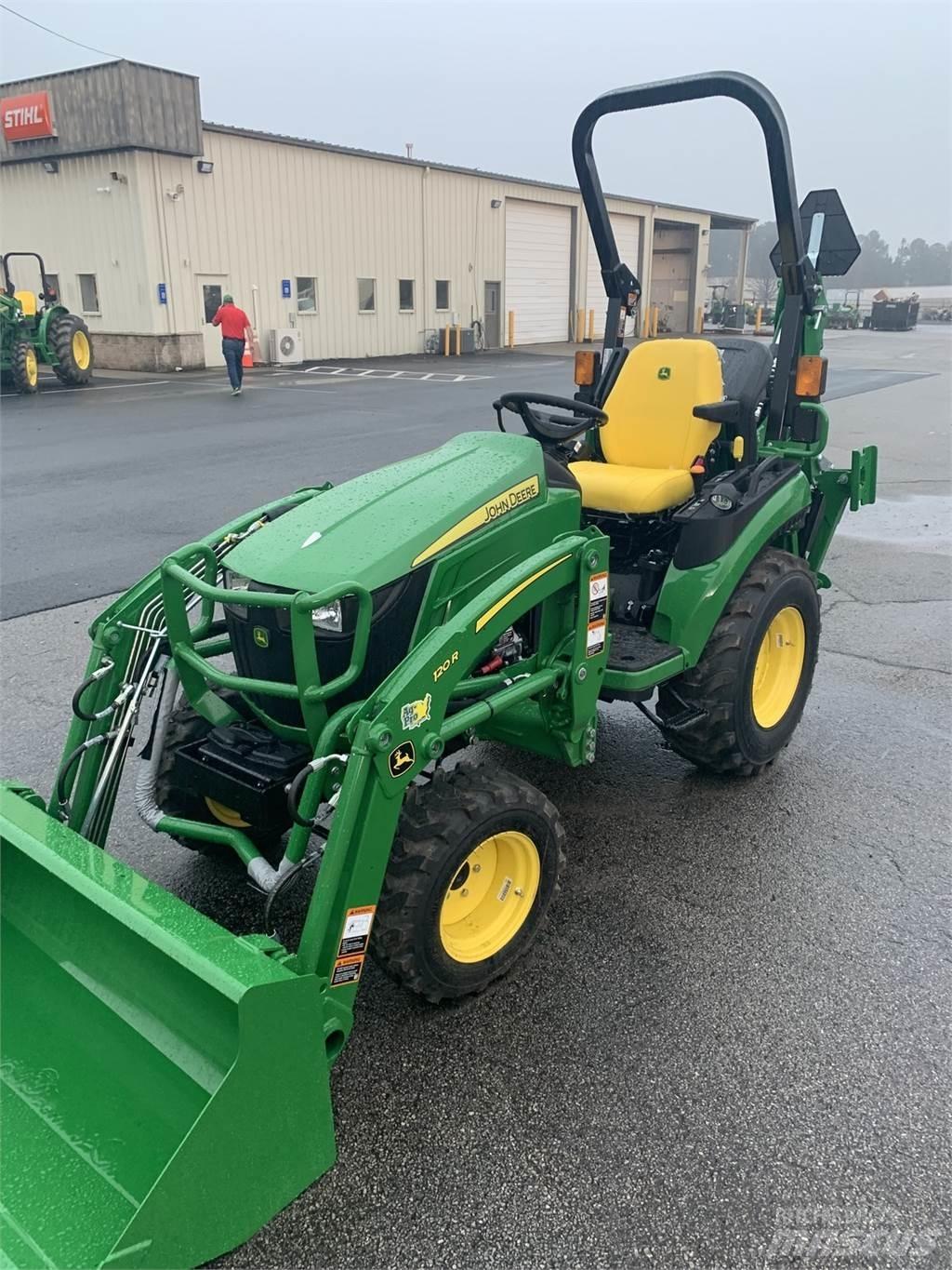John Deere 2025R Компактни трактори