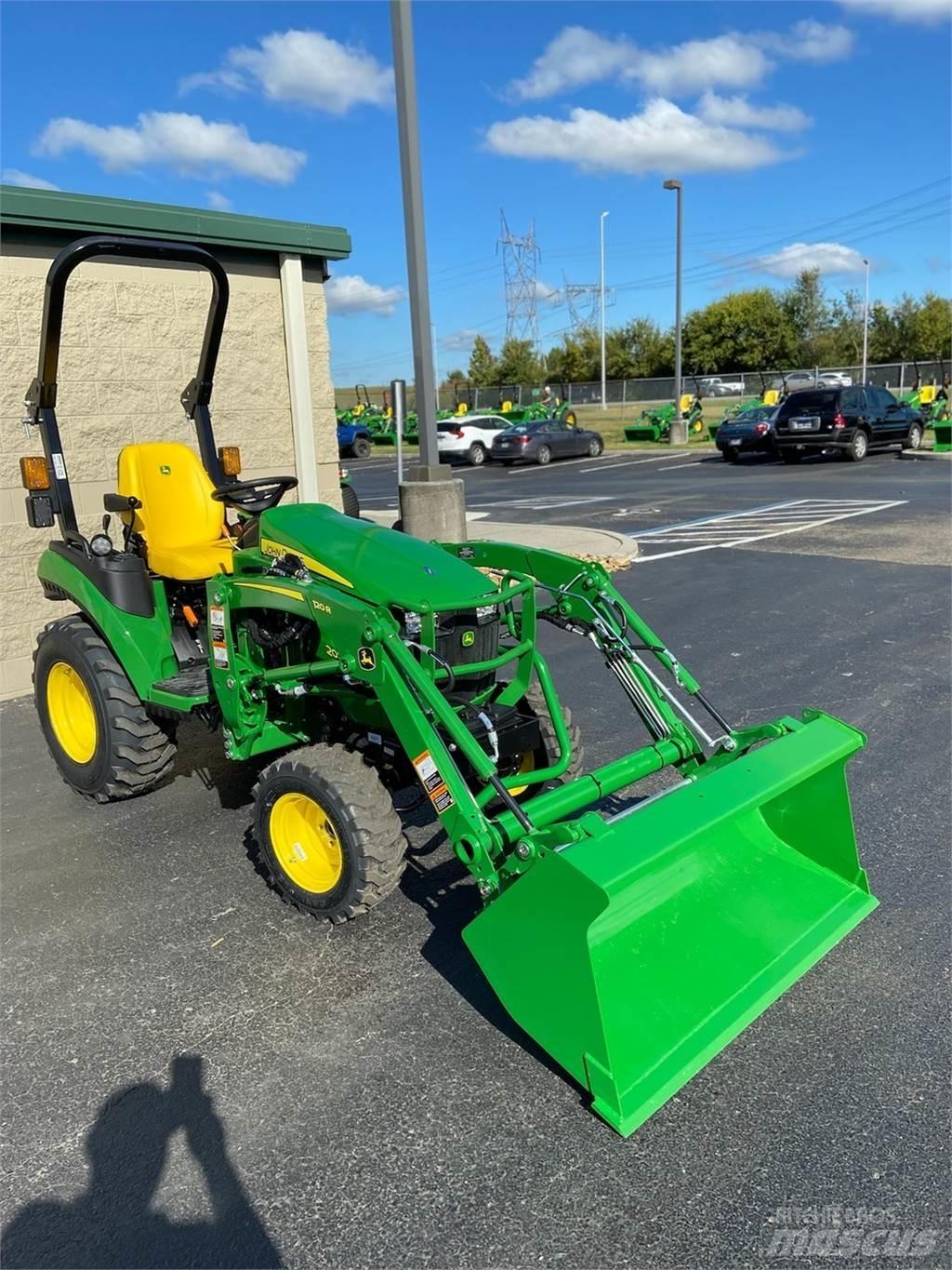 John Deere 2025R Компактни трактори