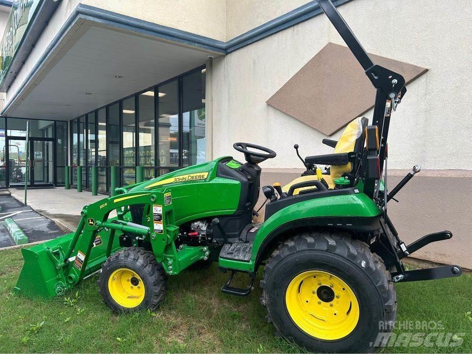 John Deere 2025R Компактни трактори