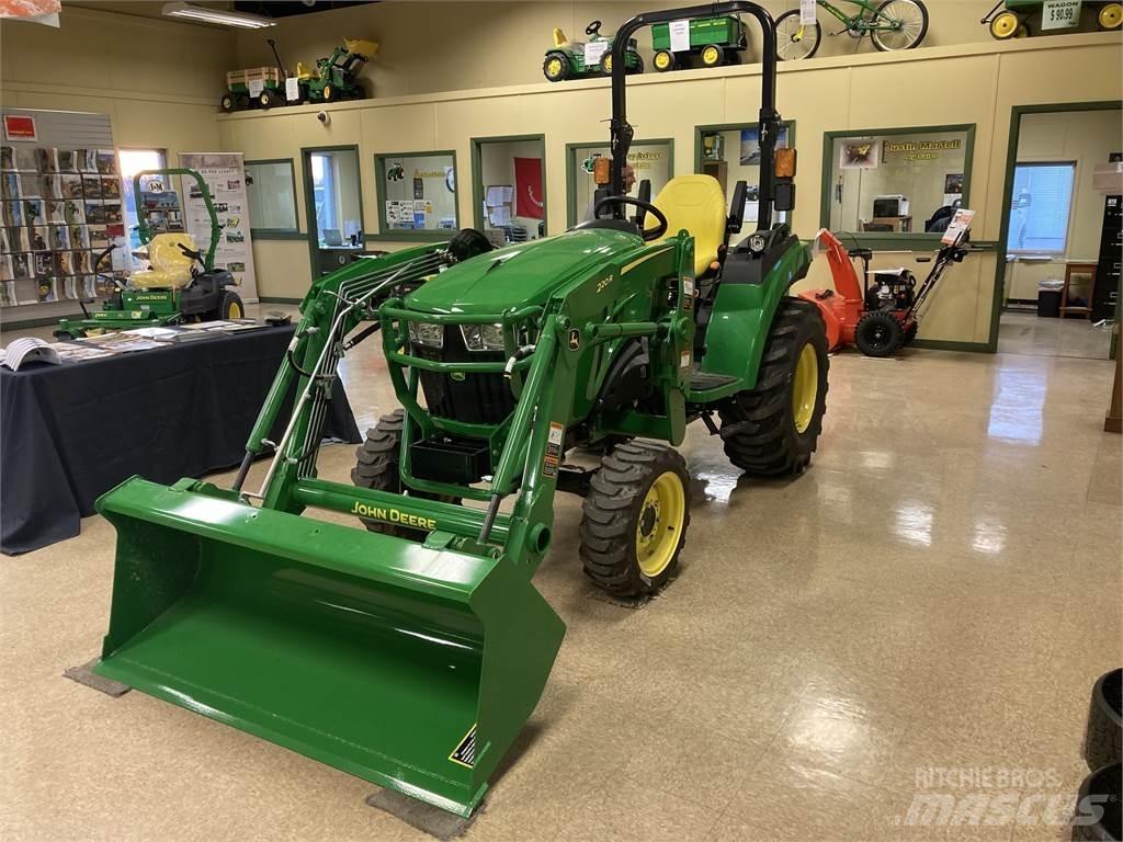John Deere 2032R Компактни трактори
