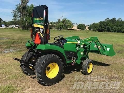 John Deere 2032R Компактни трактори