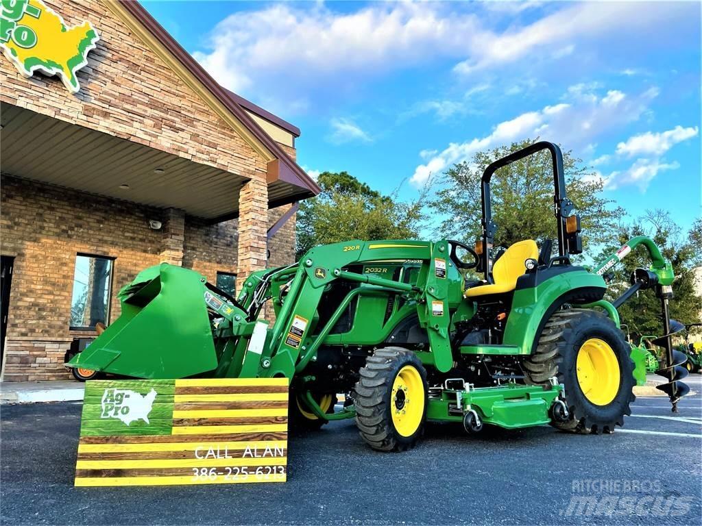 John Deere 2032R Компактни трактори