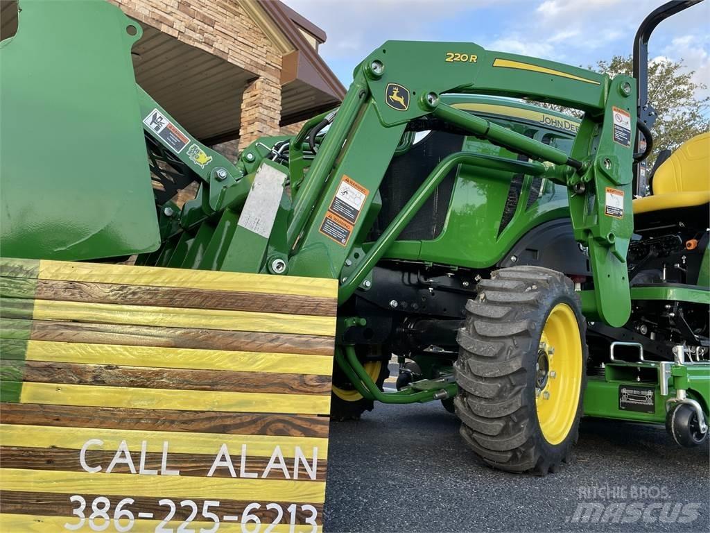 John Deere 2032R Компактни трактори