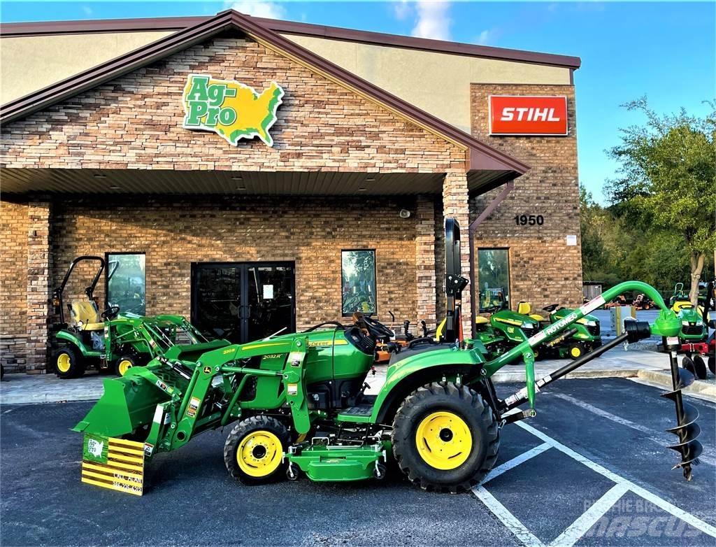 John Deere 2032R Компактни трактори