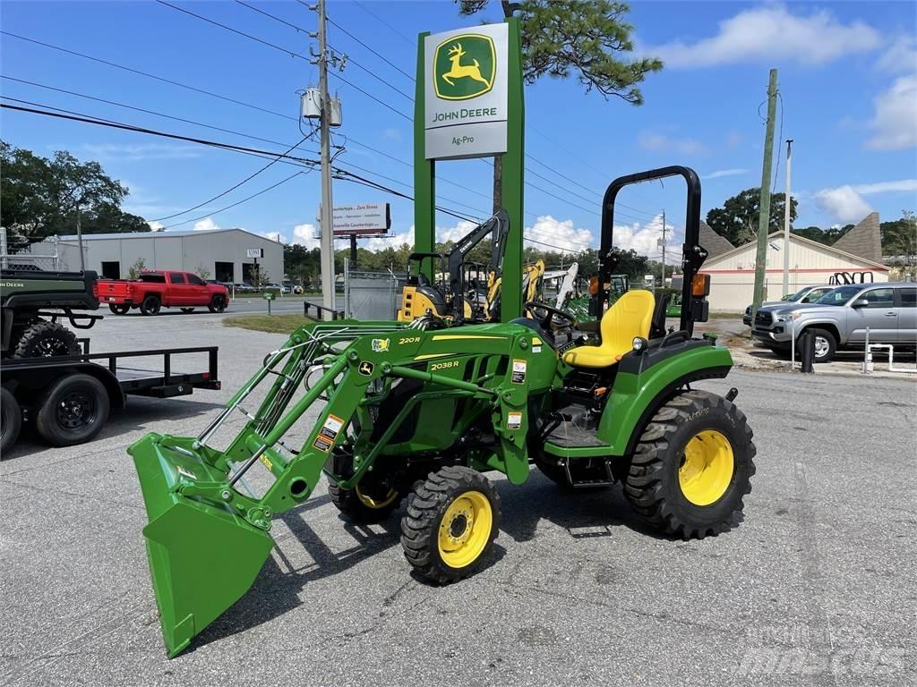 John Deere 2038R Компактни трактори