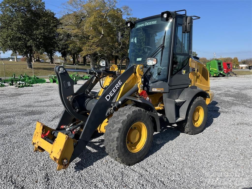 John Deere 244L Мини товарачи