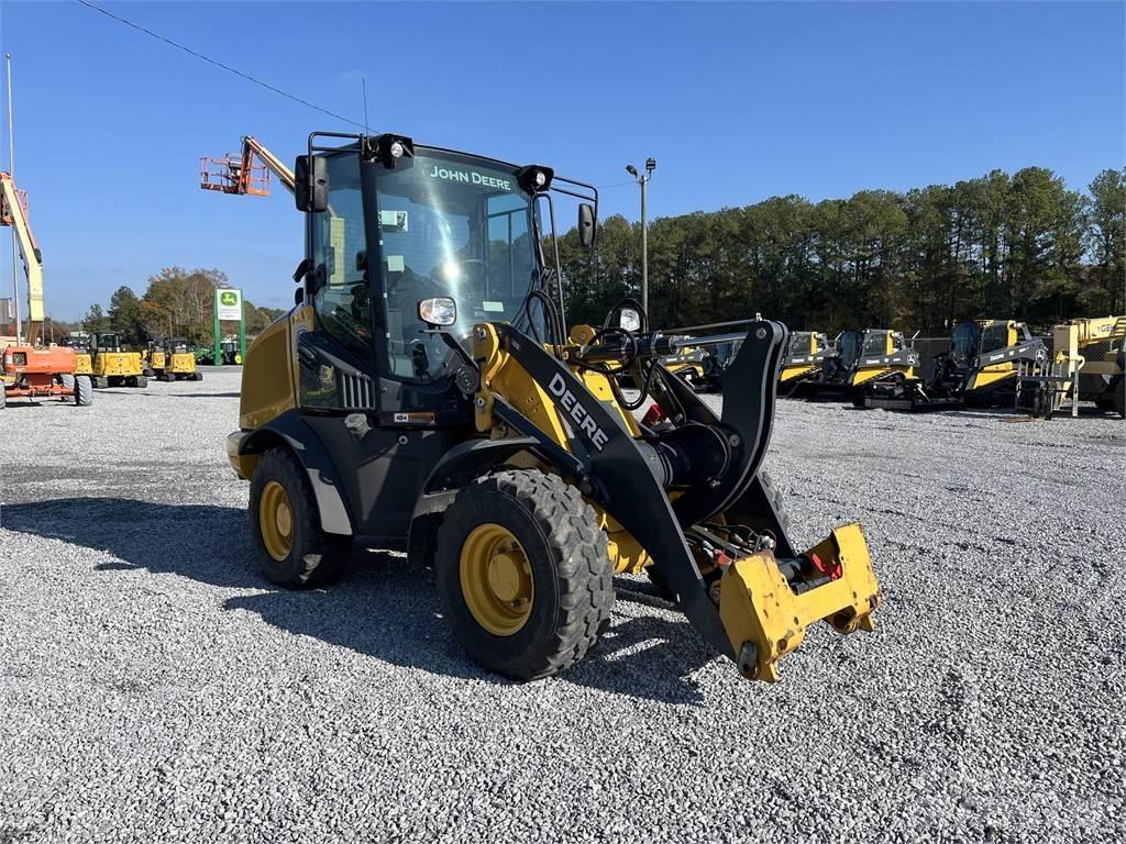 John Deere 244L Мини товарачи