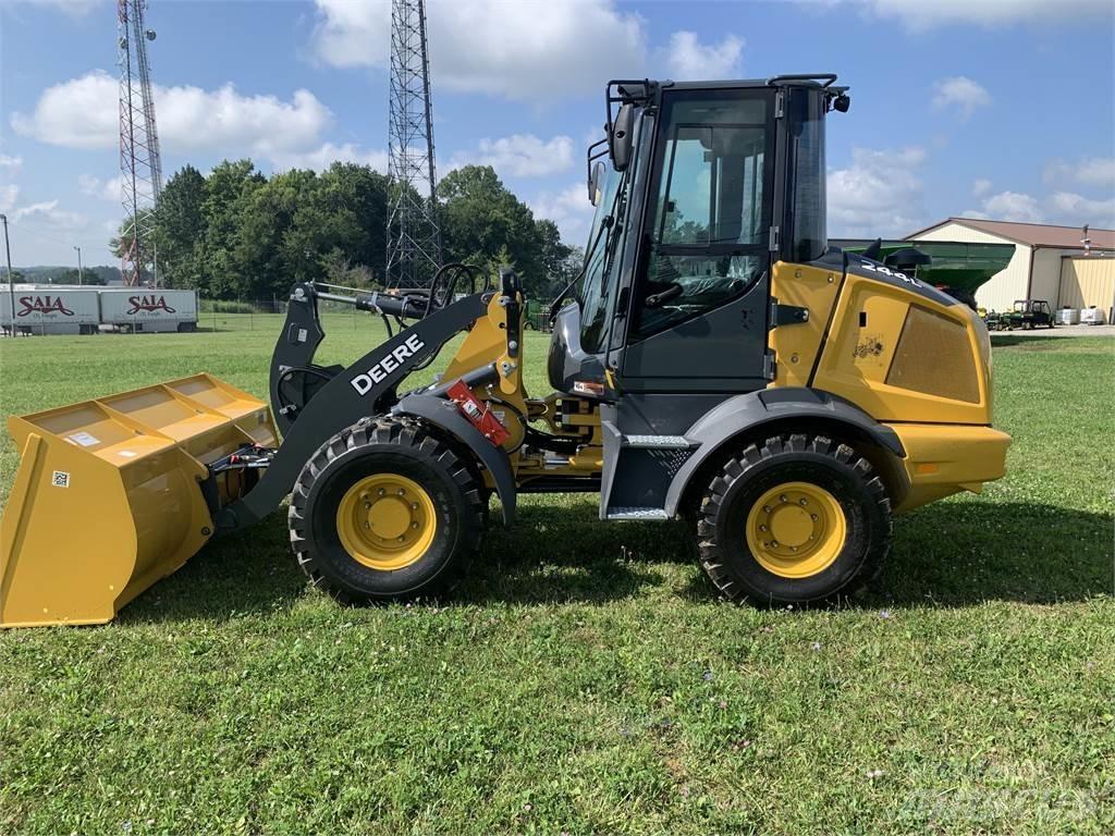 John Deere 244L Колесни товарачи
