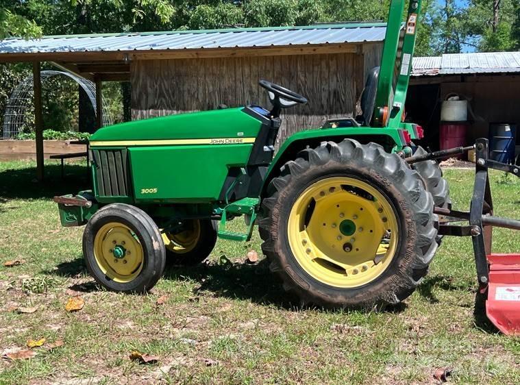 John Deere 3005 Компактни трактори