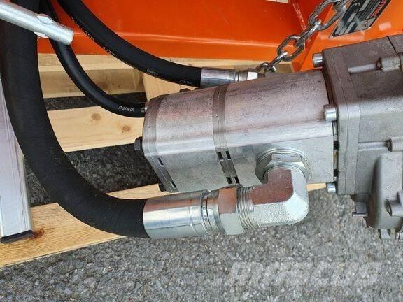 John Deere 300F Косачки