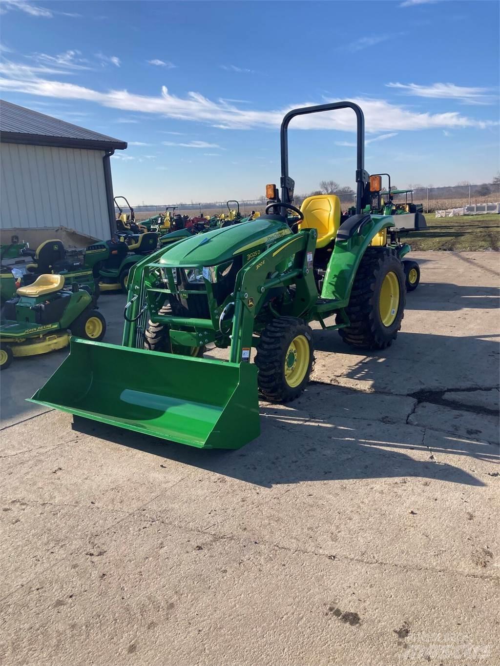 John Deere 3025D Компактни трактори