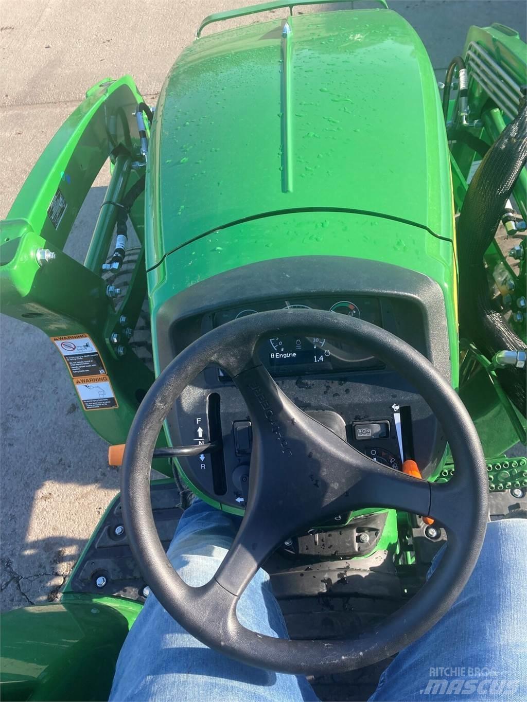 John Deere 3025D Компактни трактори
