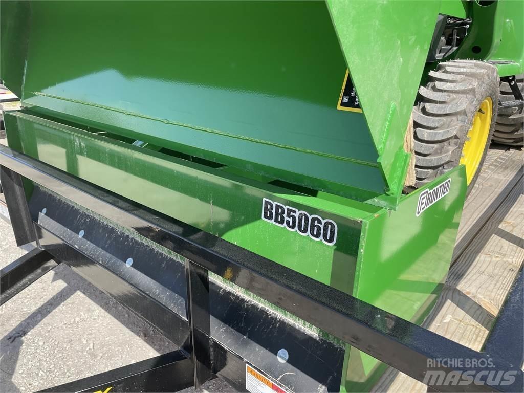 John Deere 3025E Компактни трактори